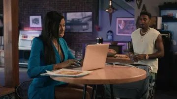 Bae & Co Out of the Blue Crop Blaz­er worn by Hilary Banks (Coco Jones) as seen in Bel-Air (S02E04)