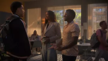 Chemise cubaine soyeuse Reiss Valencia portée par Big Brother Big Boy (Spence Moore II) comme on le voit dans grown-ish (S05E18)