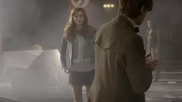 Topshop 80 Denier Ocre Opaque Collants portés par Amy Pond (Karen Gillan) comme on le voit dans Doctor Who (S06E08)