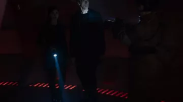 Jupe Claudie Pierlot Scallop Trim portée par Clara (Jenna Coleman) vue dans Doctor Who (S09E09)