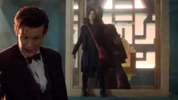 All Saints Jules Shearling Biker Boots porté par Clara (Jenna Coleman) vu dans Doctor Who (S07E07)