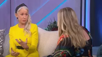 Alexander McQueen Side Drape Midi de manga larga Vestido usado por Helen Mirren como se ve en The Kelly Clarkson Show el 17 de marzo de 2023