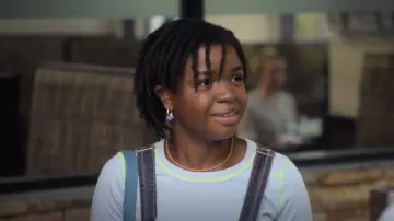 Madewell Foundation Paperclip Chain Necklace worn by Jena Diego (Hillary Straney) as seen in Party Down (S03E03)