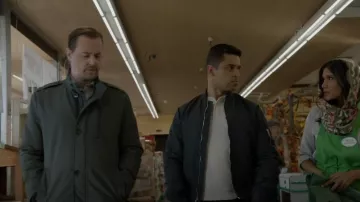 Vince Sun Faded Thermal Long Sleeve Henley usado por Nick Torres (Wilmer Valderrama) como se ve en NCIS (S20E17)