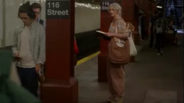 Rachel Comey Irolo Pantalon porté par Miranda Hobbes (Cynthia Nixon) comme on le voit dans And Just Like That... (S01E02)