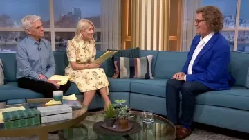 Lk bennett Amor Yellow and Red Cherry Blossom Print Crepe Dress usado por Holly Willoughby como se ve en This Morning el 21 de marzo de 2023