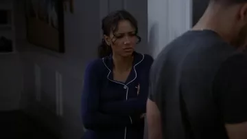 Eberjey Gisele 2 pièces Ensemble de pyjama porté par Layla Keating (Greta Onieogou) comme on le voit dans All American (S05E14)