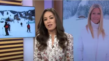Derek Lam V Neck Floral Print Top porté par Kaylee Hartung tel que vu dans Aujourd’hui le 21 mars 2023
