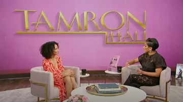 Rixo Sonja Vestido usado por Laura Cathcart como se ve en Tamron Hall Show el 20 de marzo de 2023