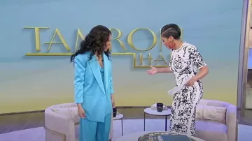 Alice + Olivia Donna Chaleco recortado usado por Dominique Fishback como se ve en Tamron Hall Show el 21 de marzo de 2023