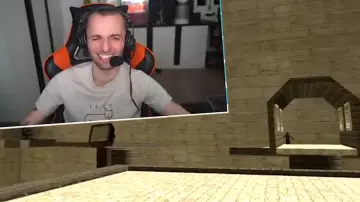 The Sennheiser headphones worn by Squeezie in her YouTube video THE GAME OF MY CHILDHOOD... (Smash ft. Locklear, Doigby, Gotaga, Mickalow, Kameto)