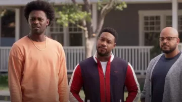 Scotch & Soda Garment-Dyed Interlock Felpa Sweatshirt worn by Noah Koles (Echo Kellum) as seen in Grand Crew (S02E03)