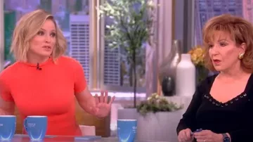 Ralph Lauren Rollneck Sweater Vestido usado por Sara Haines como se ve en The View el 21 de marzo de 2023