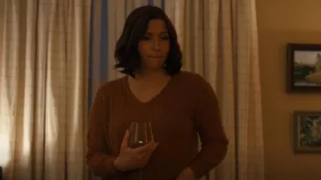 Suéter Madewell Alna usado por Kat Landry (Chyler Leigh) como se ve en The Way Home (S01E09)