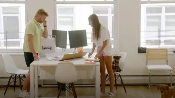Sandalia Birkenstock Arizona Eva usada por Amanda Batula vista en Summer House (S07E04)