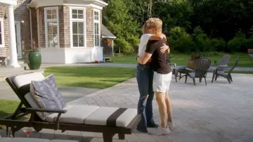 MADRE The Insider High Waist Crop Step Chew Hem Jeans usados por Lindsay Hubbard como se ve en Summer House (S07E04)