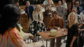Oscar de la Renta Custom Magnolia Dress worn by Carrie Bradshaw (Sarah Jessica Parker) as seen in And Just Like That… (S01E10)
