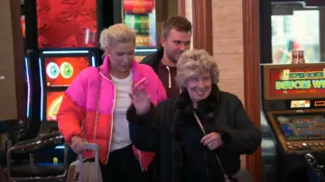 Louis Vuitton Twist Teddy Fleece MM Beige/Brown worn by Savannah Chrisley as seen in Chrisley Knows Best (S10E07)
