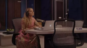 Oscar de la Renta Vintage 1960s Couture Gown worn by Carrie Bradshaw (Sarah Jessica Parker) as seen in And Just Like That… (S01E10)