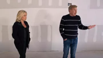 Teoría Gary Crew Suéter Cashton a rayas usado por Todd Chrisley como se ve en Chrisley Knows Best (S10E07)