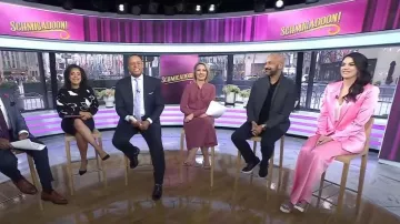 Alice + Olivia Deanna Pant worn by Cecily Strong as seen in Today on March 22, 2023