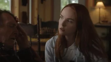 Collar de cadena Madewell Paperclip usado por Maggie Sullivan (Morgan Kohan) como se ve en Sullivan's Crossing (S01E02)