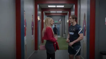 Versace La Medusa Chain Shoulder Bag Pink worn by Keeley Jones (Juno Temple) as seen in Ted Lasso (S03E02)