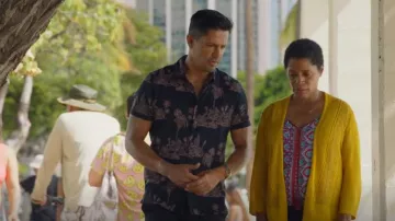 Quiksilver Waterman Down South Short Sleeve Shirt worn by Thomas Magnum (Jay Hernandez) as seen in Magnum P.I. (S05E07)