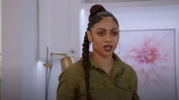 Madewell Paperclip Chain Necklace worn by Patience (Chelsea Tavares) as seen in All American (S05E15)