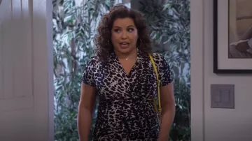 Dkny Animal Print Matte Jersey Short Sleeve V-Neck Side Ruched Top worn by Beatrice 'Bunny' Perez (Justina Machado) as seen in Lopez vs Lopez (S01E16)