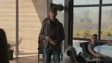 Tom Ford Blue Stretch Slim Fit Denim usado por Kendall Roy (Jeremy Strong) como se ve en Succession (S04E01)