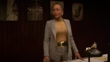 Ulla Johnson Aurelia Printed Neck Top porté par Amanda Wagner (Sonja Sohn) vu dans Will Trent (S01E10)