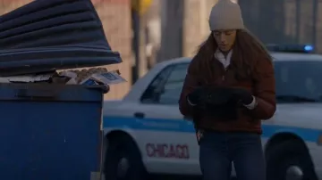 Mackie Wallace Rib Cash­mere Beanie worn by Kim Burgess (Marina Squerciati) as seen in Chicago P.D. (S10E17)