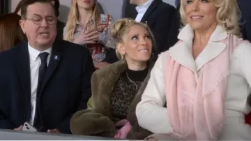 Versace La Medusa Chain Shoulder Bag Pink Womens worn by Keeley Jones (Juno Temple) as seen in Ted Lasso (S03E03)