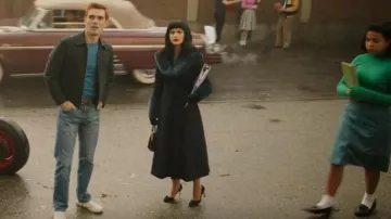 Jimmy Choo Romy 85 Pompes portées par Veronica Lodge (Camila Mendes) vues dans Riverdale (S07E01)