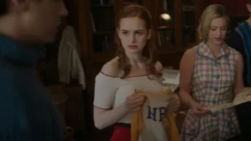 Sandro Ouma Top porté par Cheryl Blossom (Madelaine Petsch) vu dans Riverdale (S07E01)