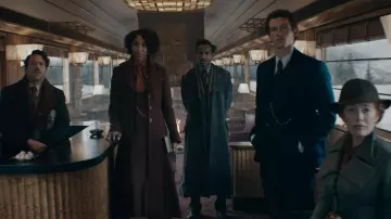 Le corset marron porté par Eulalie 'Lally' Hicks (Jessica Williams) dans le film Fantastic Beasts: The Secrets of Dumbledore
