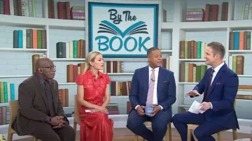 Alice + Olivia Miranda Robe en faux cuir portée par Lindsay Czarniak comme on le voit dans Aujourd’hui le 31 mars 2023