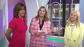 Veste en tweed MSGM Check portée par Jenna Bush Hager comme on le voit dans Aujourd’hui avec Hoda & Jenna le 31 mars 2023