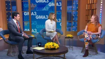 Jupe crayon imprimée A.L.C. Bell Happy Pill portée par Kayna Whitworth vue dans Good Morning America le 27 mars 2023