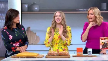Lela Rose Vestido de crepe floral A-Line de manga larga con costuras usado por Juju Chang como se ve en Good Morning America el 31 de marzo de 2023