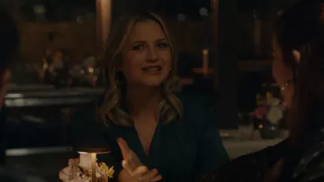 Paige Sevilla Body In Midnight Cyan porté par Eddie Janko (Vanessa Ray) vu dans Blue Bloods (S13E16)