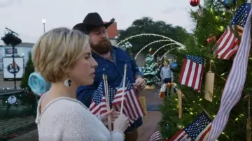 Madewell Acetate Disc Statement Earrings worn by Erin Napier as seen in Home Town (S07E15)