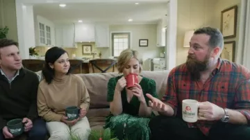 Anthropologie Puff-Sleeved Bunout Vel­vet Maxi Dress worn by Erin Napier as seen in Home Town (S07E15)