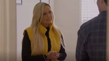 Chaleco recortado de H&M usado por Micah Lussier como se ve en Love Is Blind (S04E07)