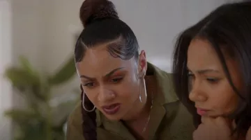 Jennifer Fisher Teardrop Lil­ly Hoops worn by Patience (Chelsea Tavares) as seen in All American (S05E15)
