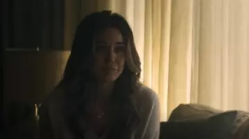 Gorjana Lu­na Neck­lace worn by Lana Lang Cushing (Emmanuelle Chriqui) as seen in Superman & Lois (S03E04)