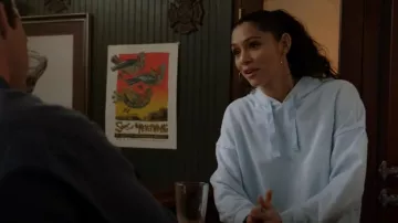 Sweat-shirt Target All In Motion Cozy Rib porté par Stella Kidd (Miranda Rae Mayo) vu dans Chicago Fire (S11E18)