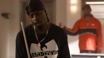 Wu Tang camiseta en blanco y negro usada por Oliver 'Power' Grant (Marcus Callender) como se ve en Wu-Tang: An American Saga (S03E10)