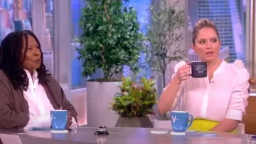 Aknvas Laurel Cargo Pantalones usados por Sara Haines como se ve en The View el 5 de abril de 2023